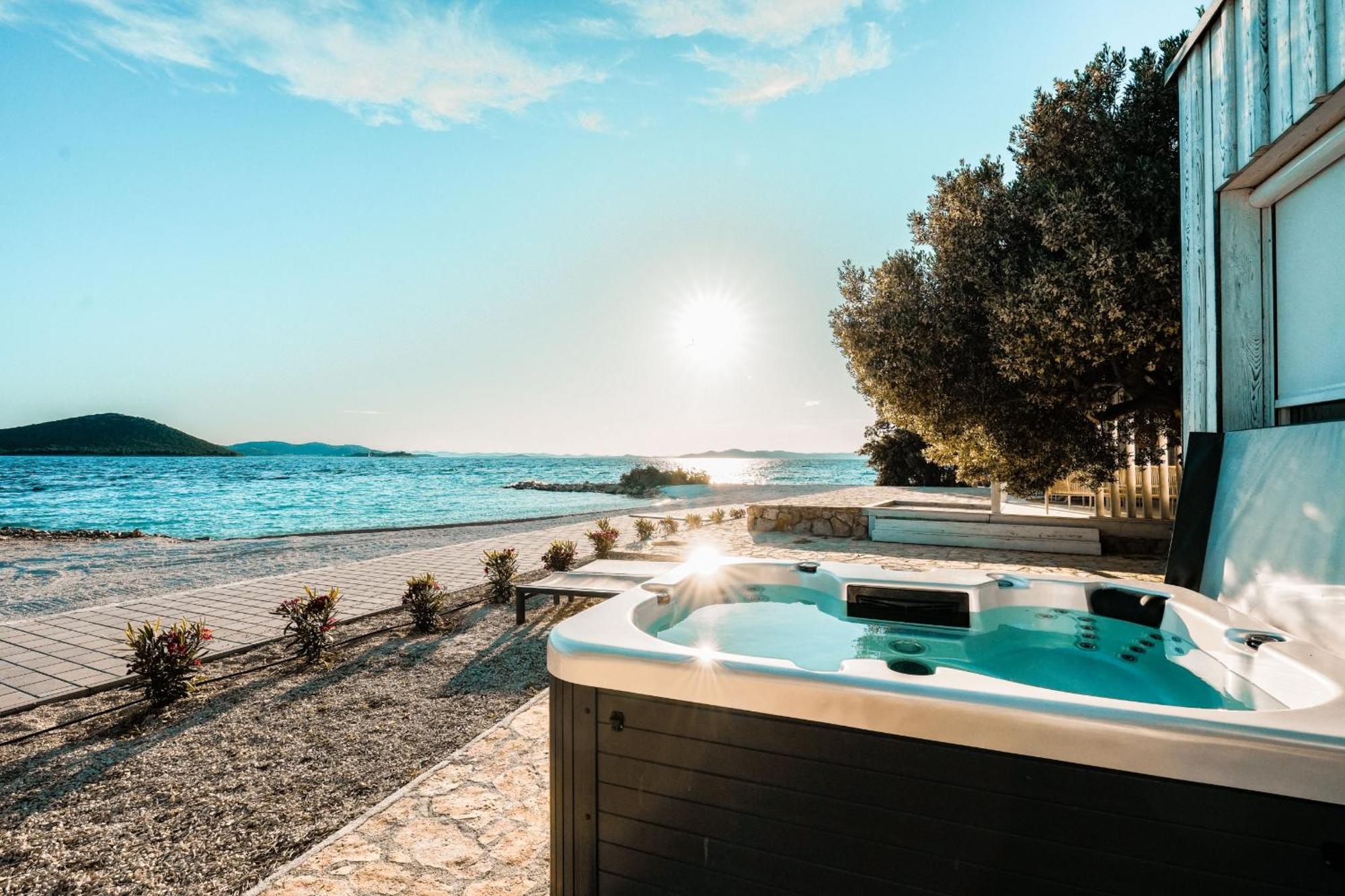 דראגה Buqez Eco Resort - Beach Villa 28 - Directly By Beach מראה חיצוני תמונה